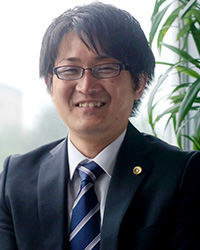 川口　智也